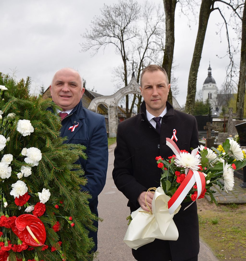 Na zdjęciu wójt gminy Krzysztof Marcinowicz i dyrektor Ośrodka Kultury Krzysztof Sokólski