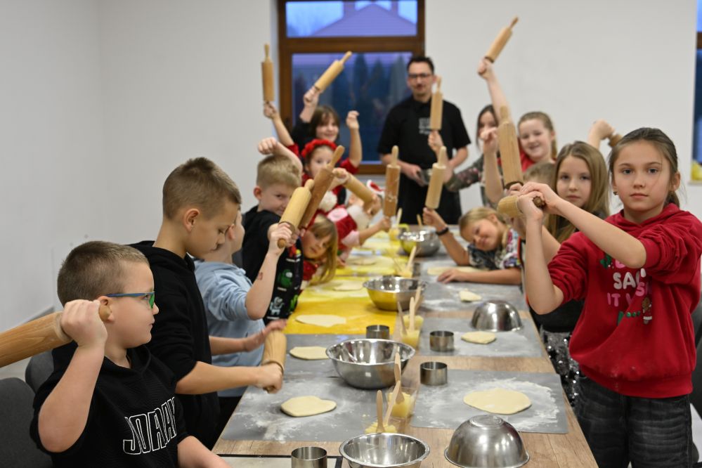 Na zdjęciu dzieci podczas Choinkowej Soboty